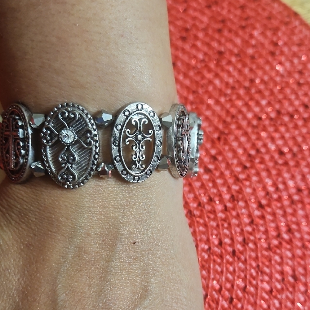Hannah Silver Filigree Oval Stretch Bracelet